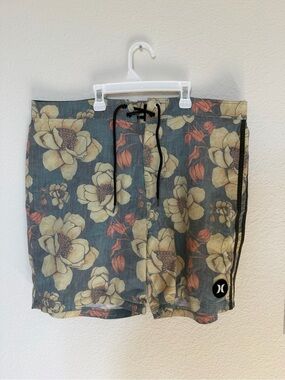 Hurley Gray Waistband Boardshorts with Cream Floral